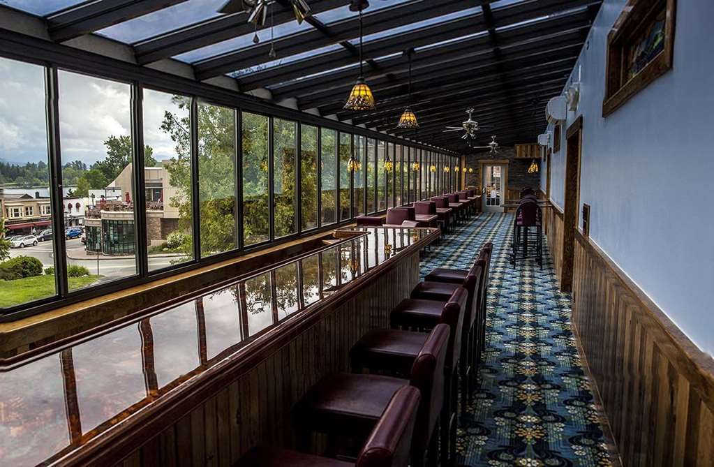 Bluebird Lake Placid Restoran fotoğraf